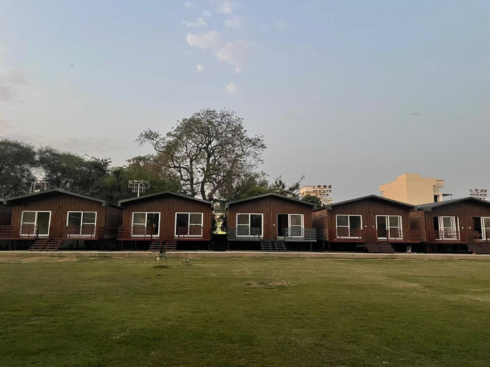 Vrindavan Greens Resort Udaipur Exteriör bild