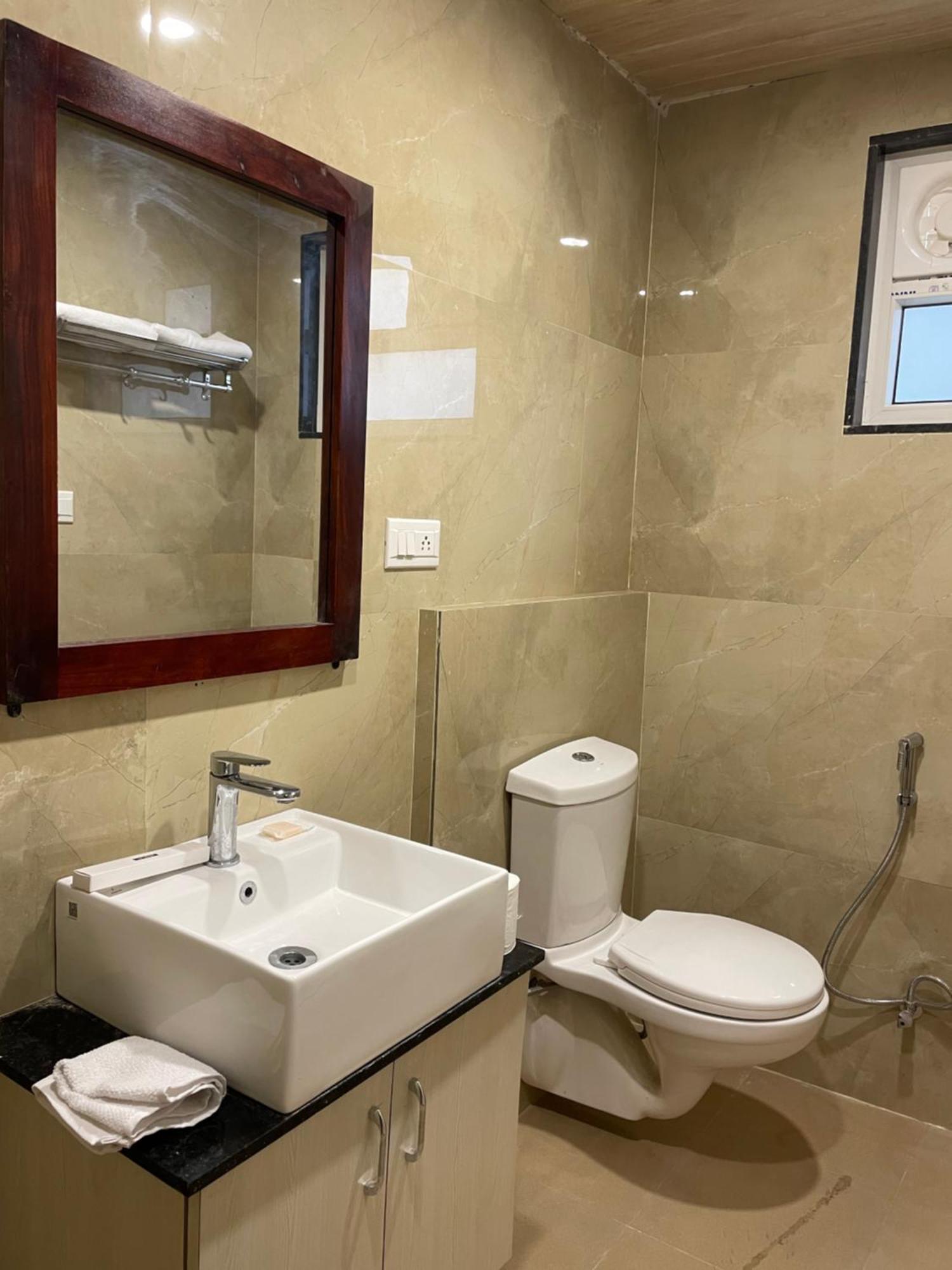 Vrindavan Greens Resort Udaipur Exteriör bild