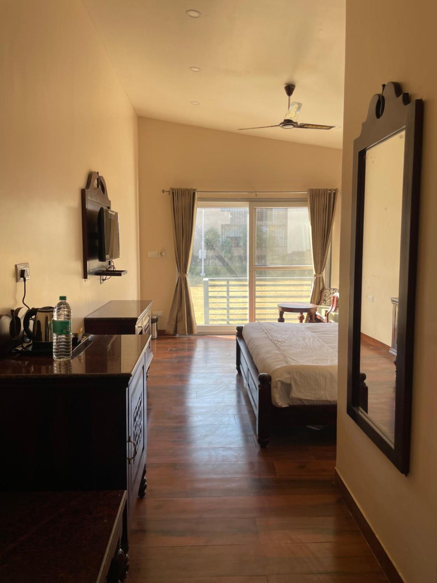 Vrindavan Greens Resort Udaipur Exteriör bild