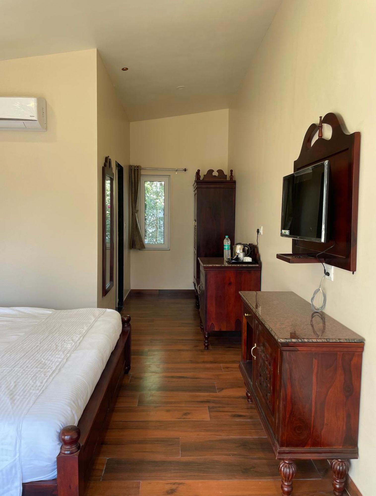 Vrindavan Greens Resort Udaipur Exteriör bild