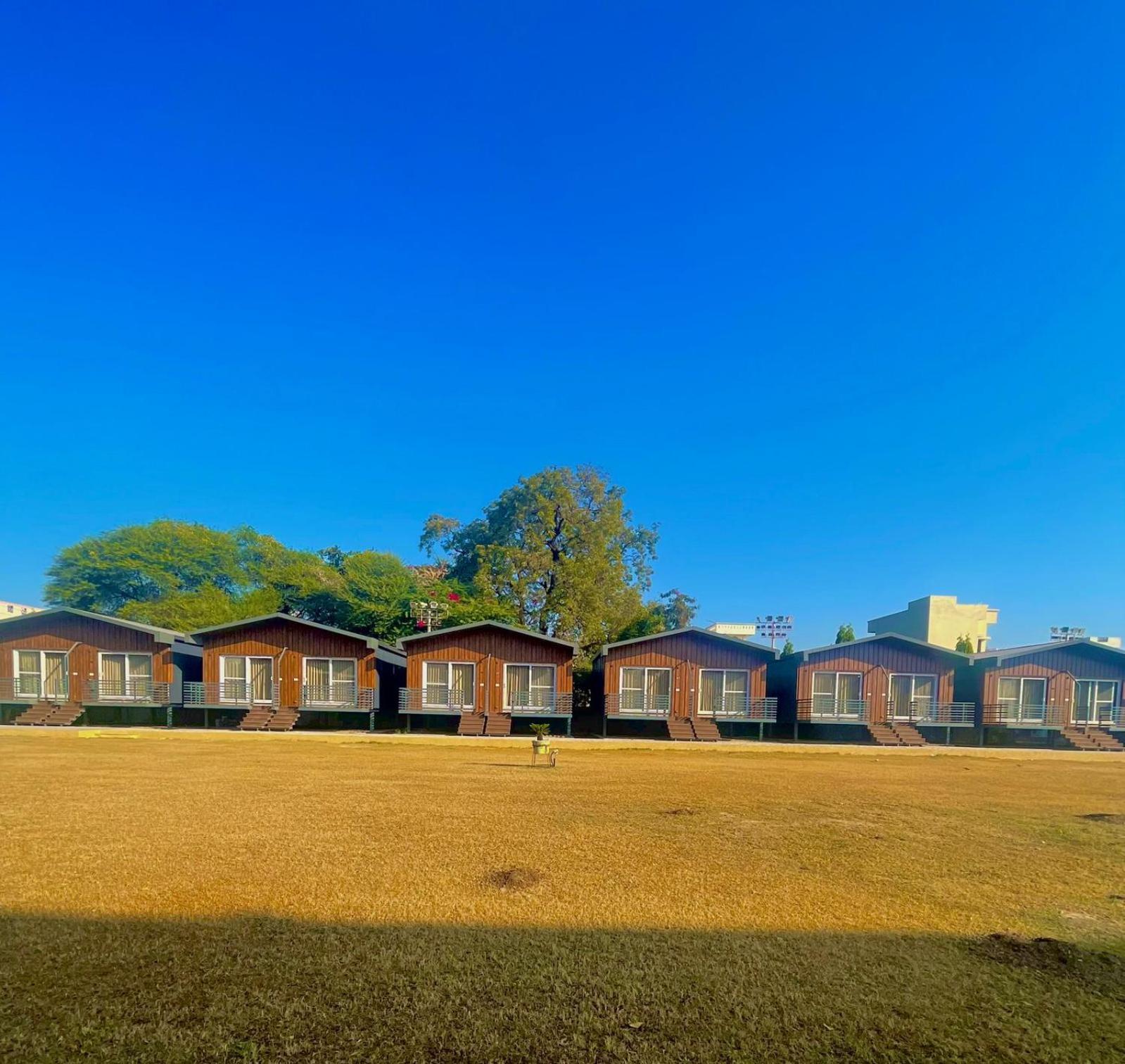 Vrindavan Greens Resort Udaipur Exteriör bild