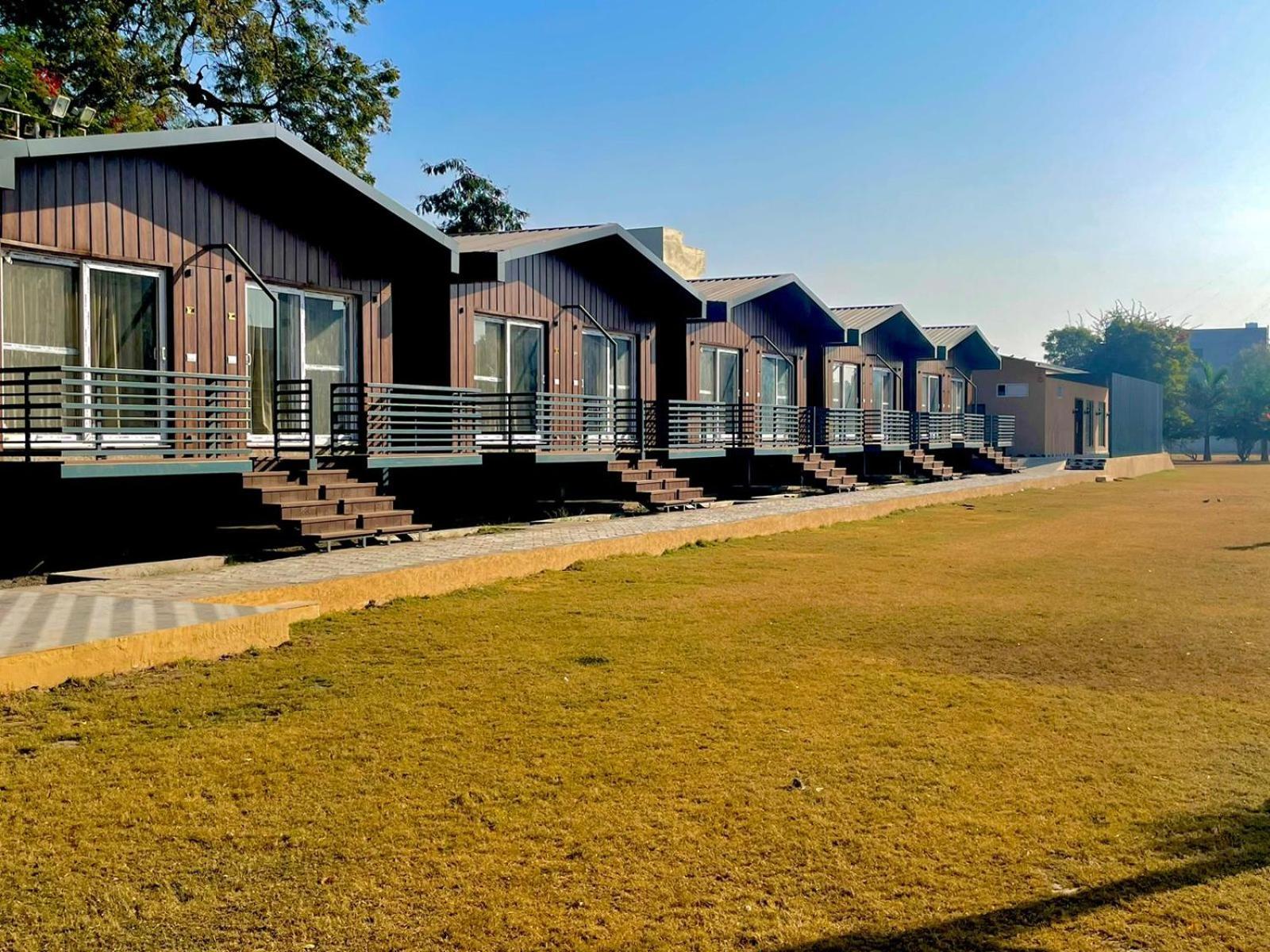 Vrindavan Greens Resort Udaipur Exteriör bild