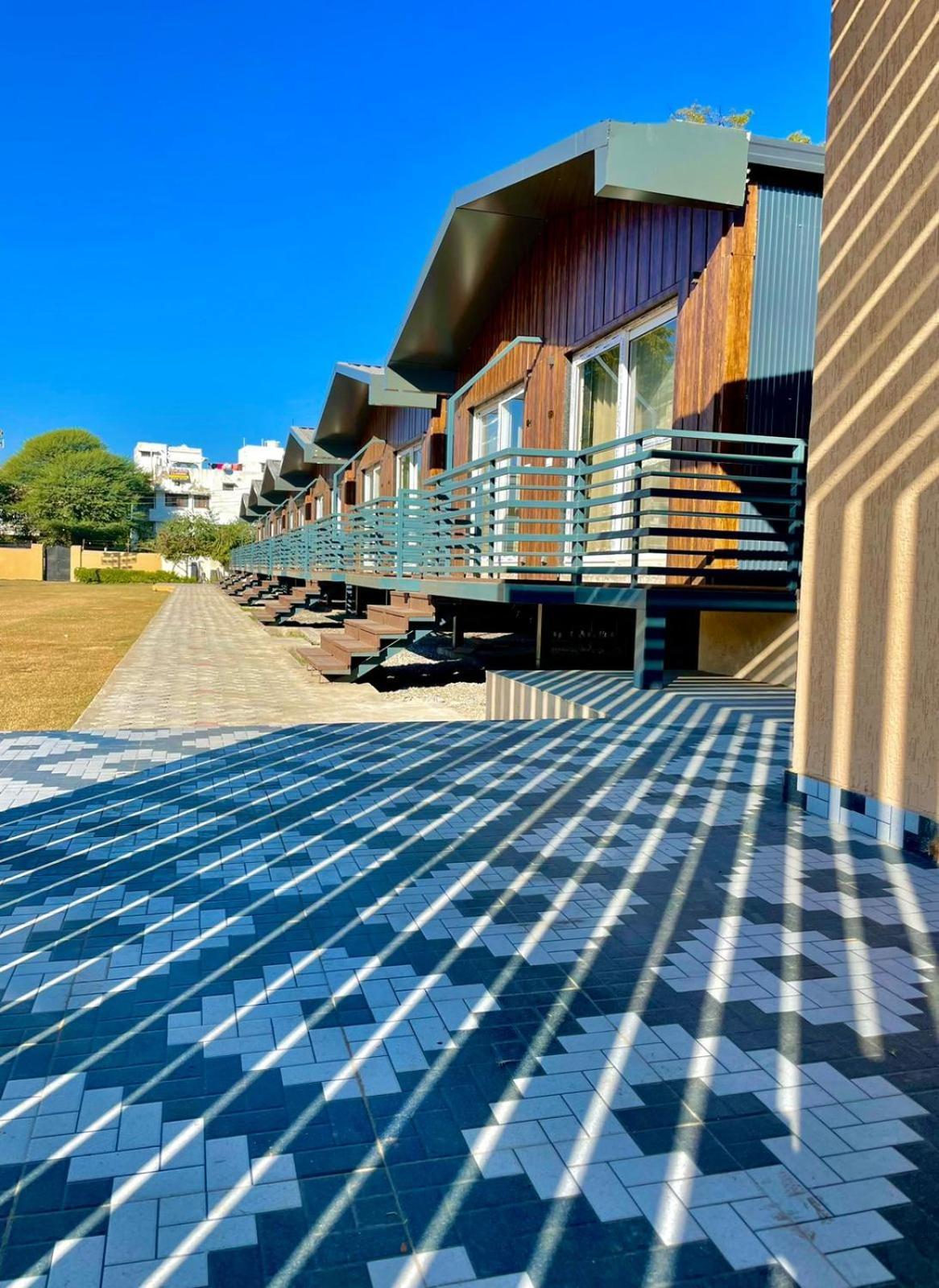 Vrindavan Greens Resort Udaipur Exteriör bild